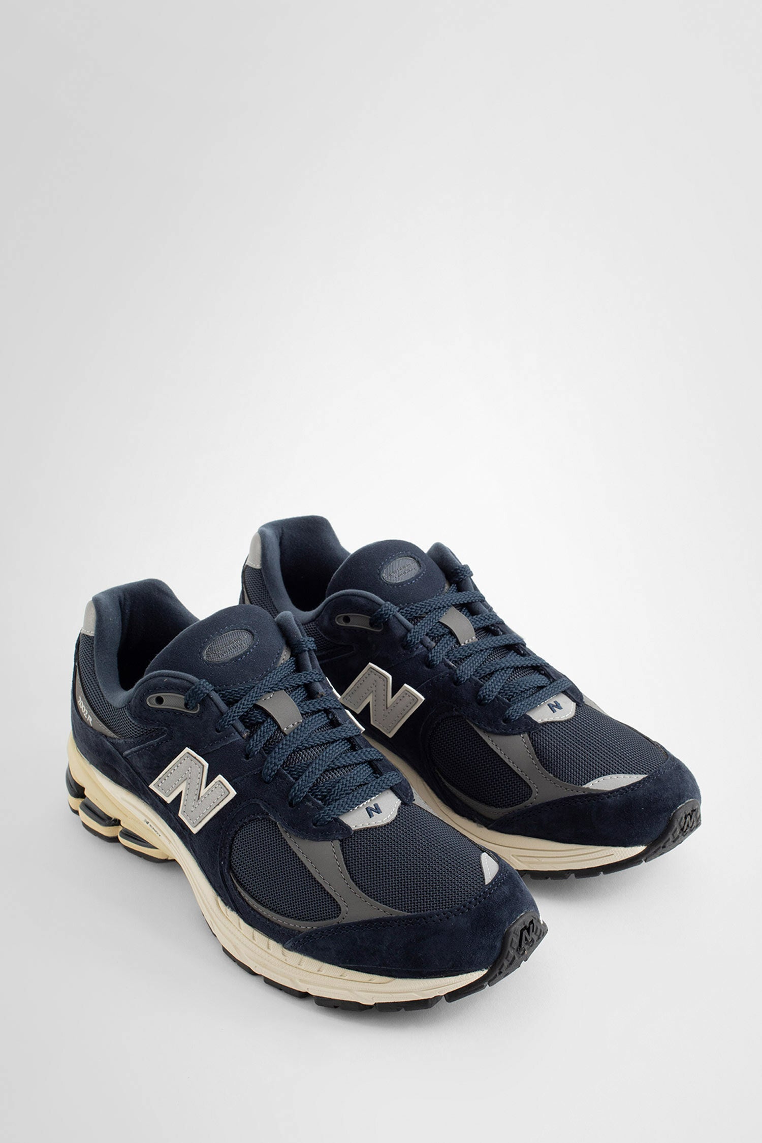 NEW BALANCE UNISEX BLUE SNEAKERS