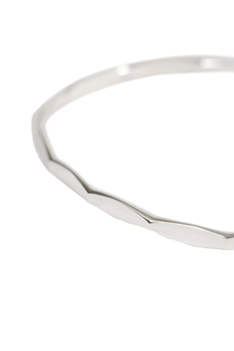 
              WERKSTATT MUNCHEN Bangle Hook Facets unisex
            