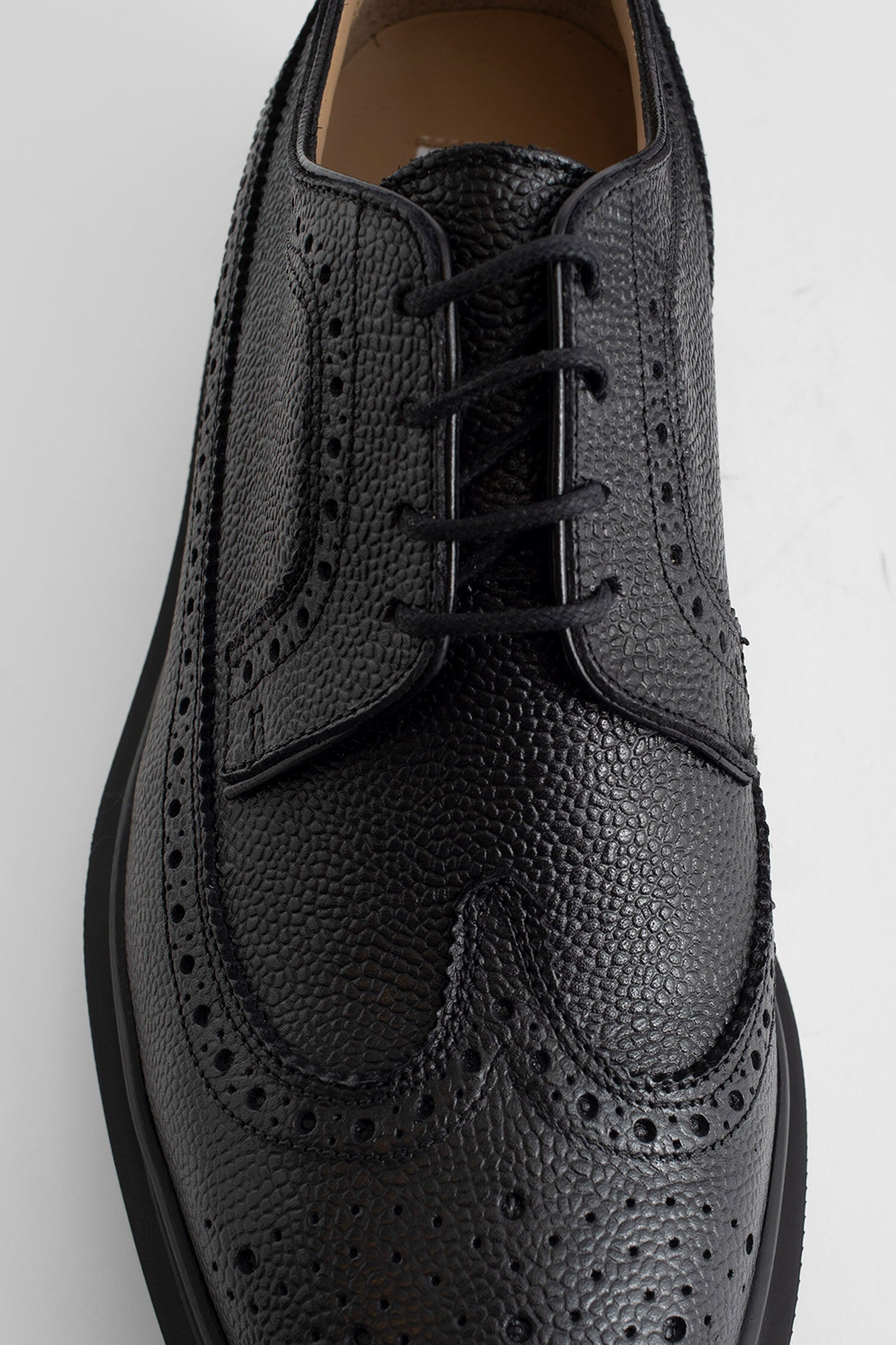 THOM BROWNE MAN BLACK LACE-UPS