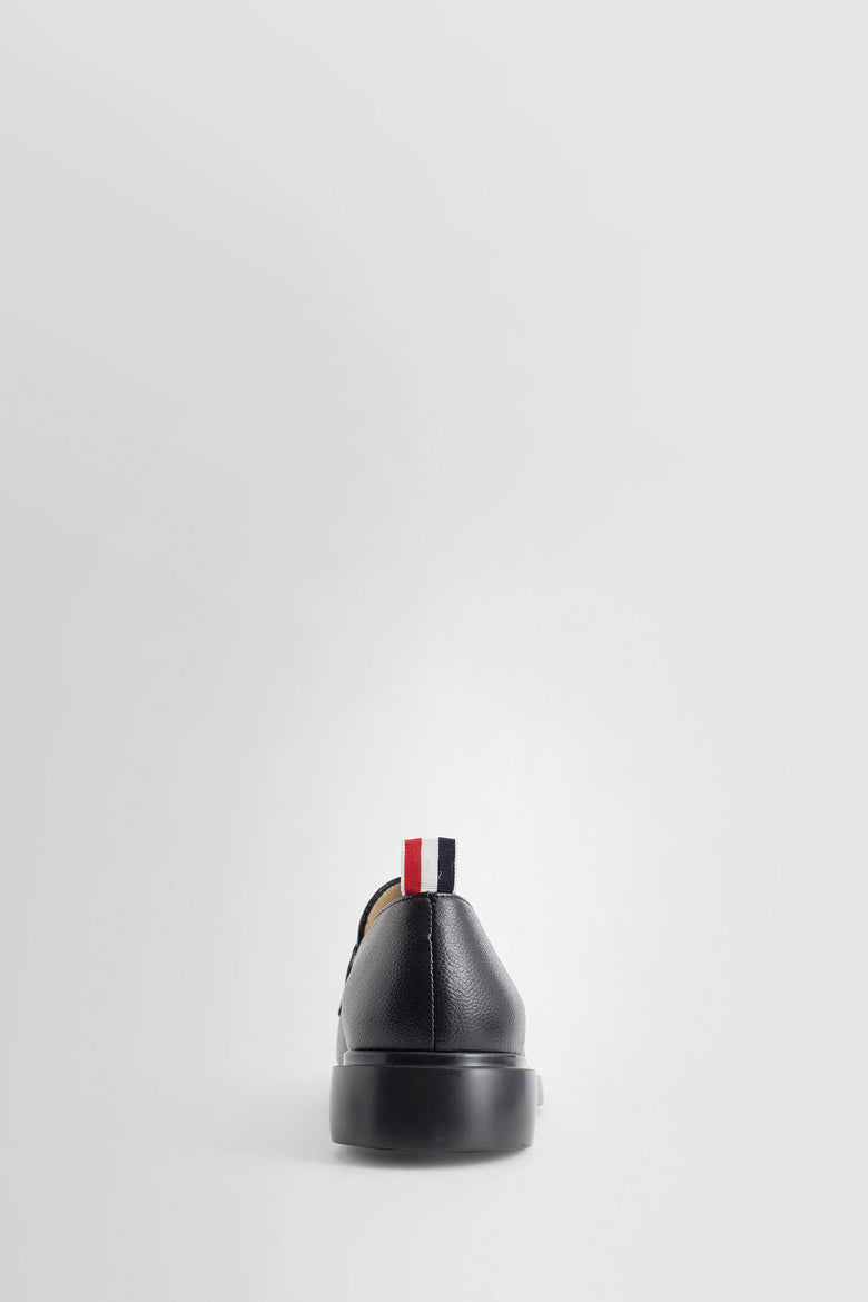 THOM BROWNE MAN BLACK LOAFERS & FLATS