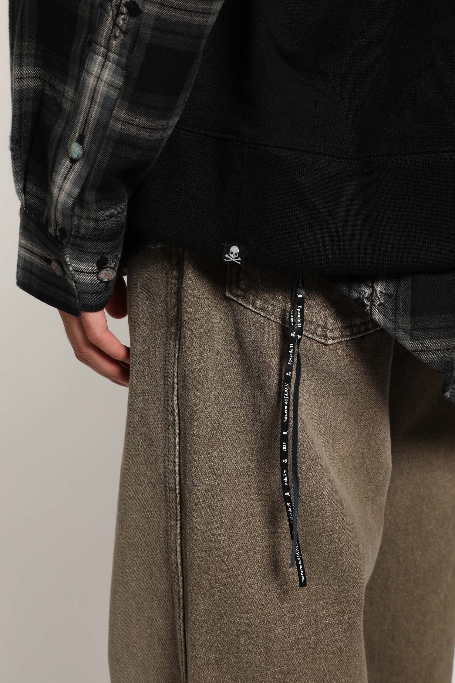 MASTERMIND WORLD MAN BLACK KNITWEAR