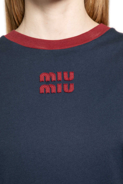 Pullover with Contrast Collar