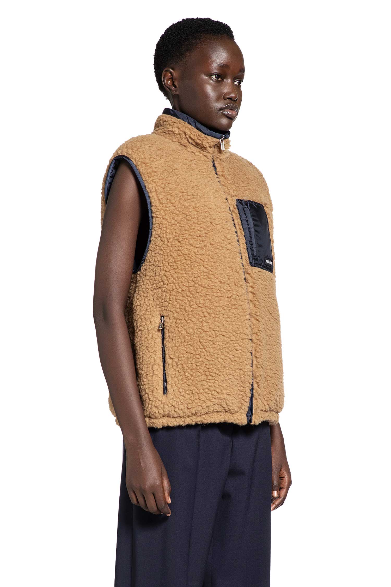 Technical Pongé Teddy Down Vest