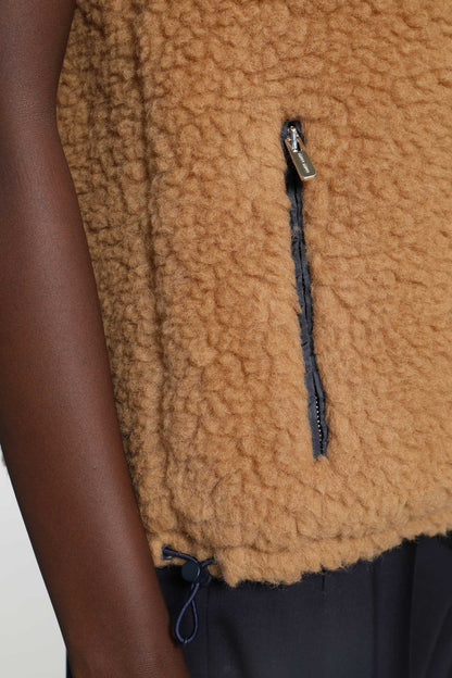 Technical Pongé Teddy Down Vest