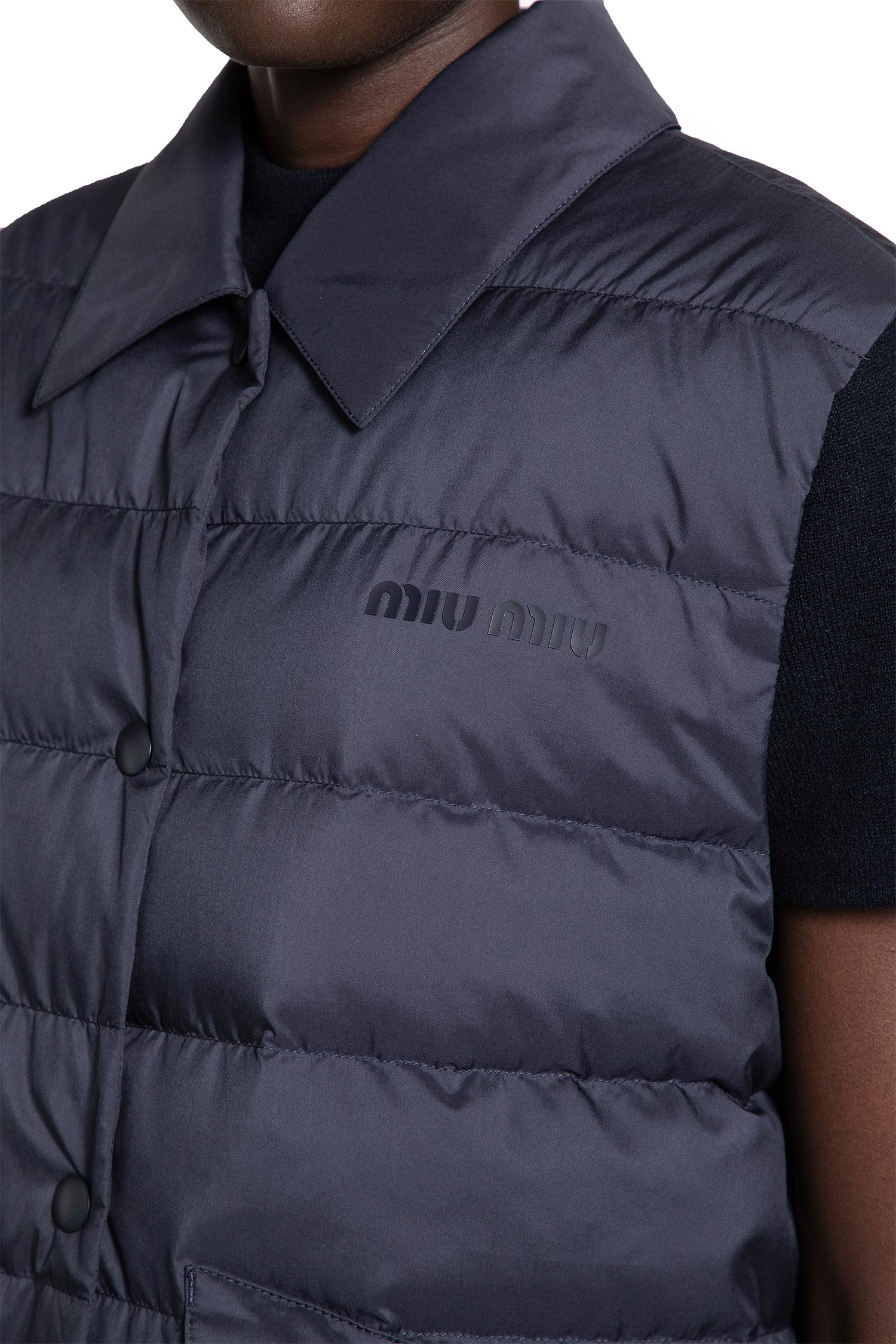 Technical Pongé Down Vest