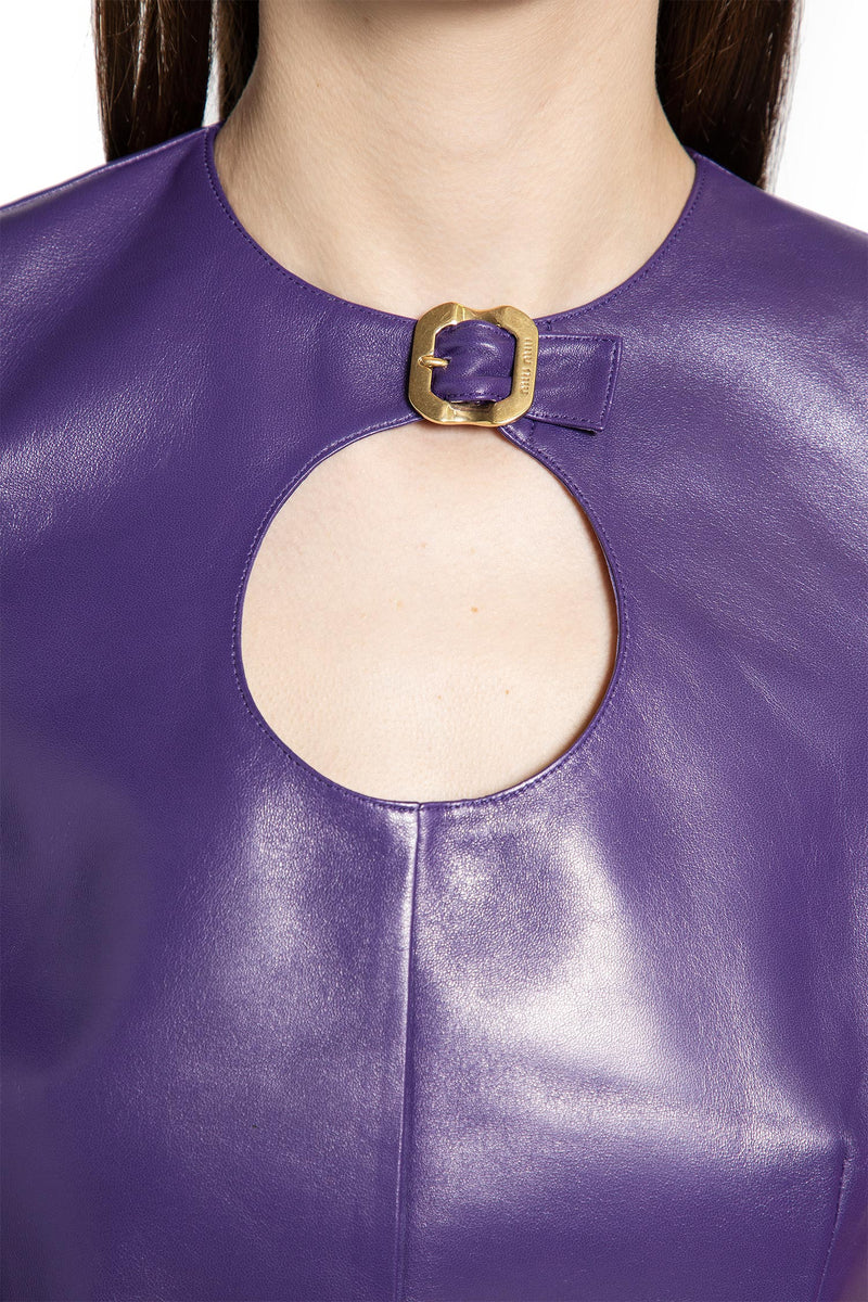 Nappa leather top with buckle