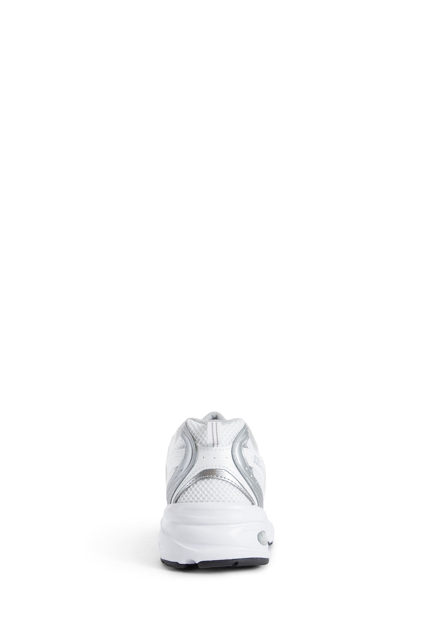 NEW BALANCE UNISEX WHITE SNEAKERS