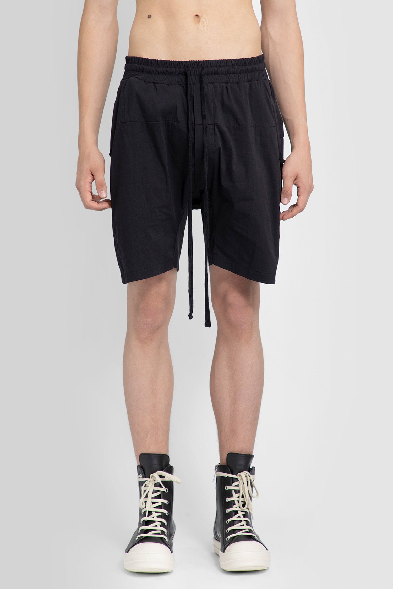 THOM KROM MAN BLACK SHORTS & SKIRTS