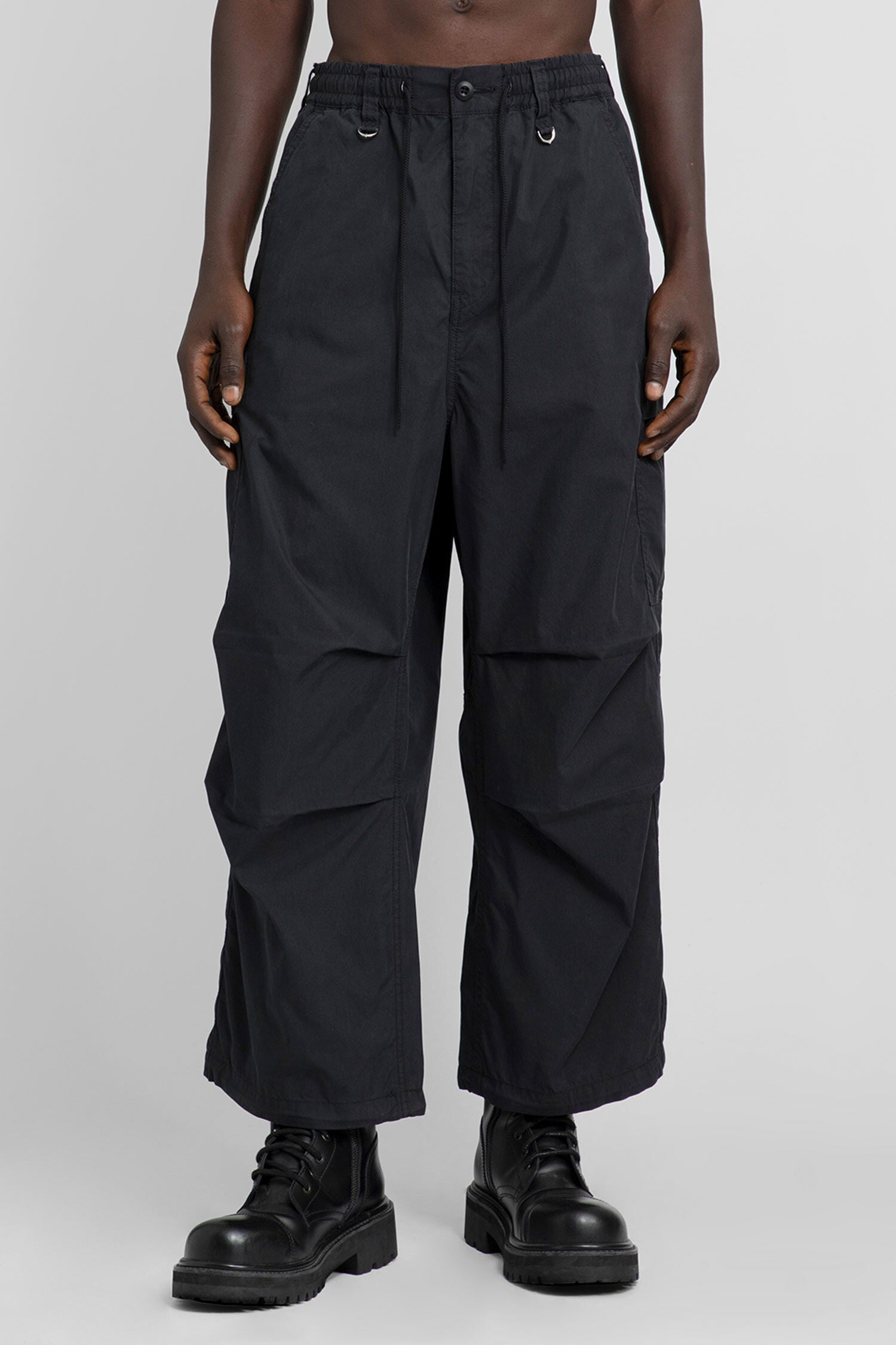 MASTERMIND WORLD MAN BLACK TROUSERS