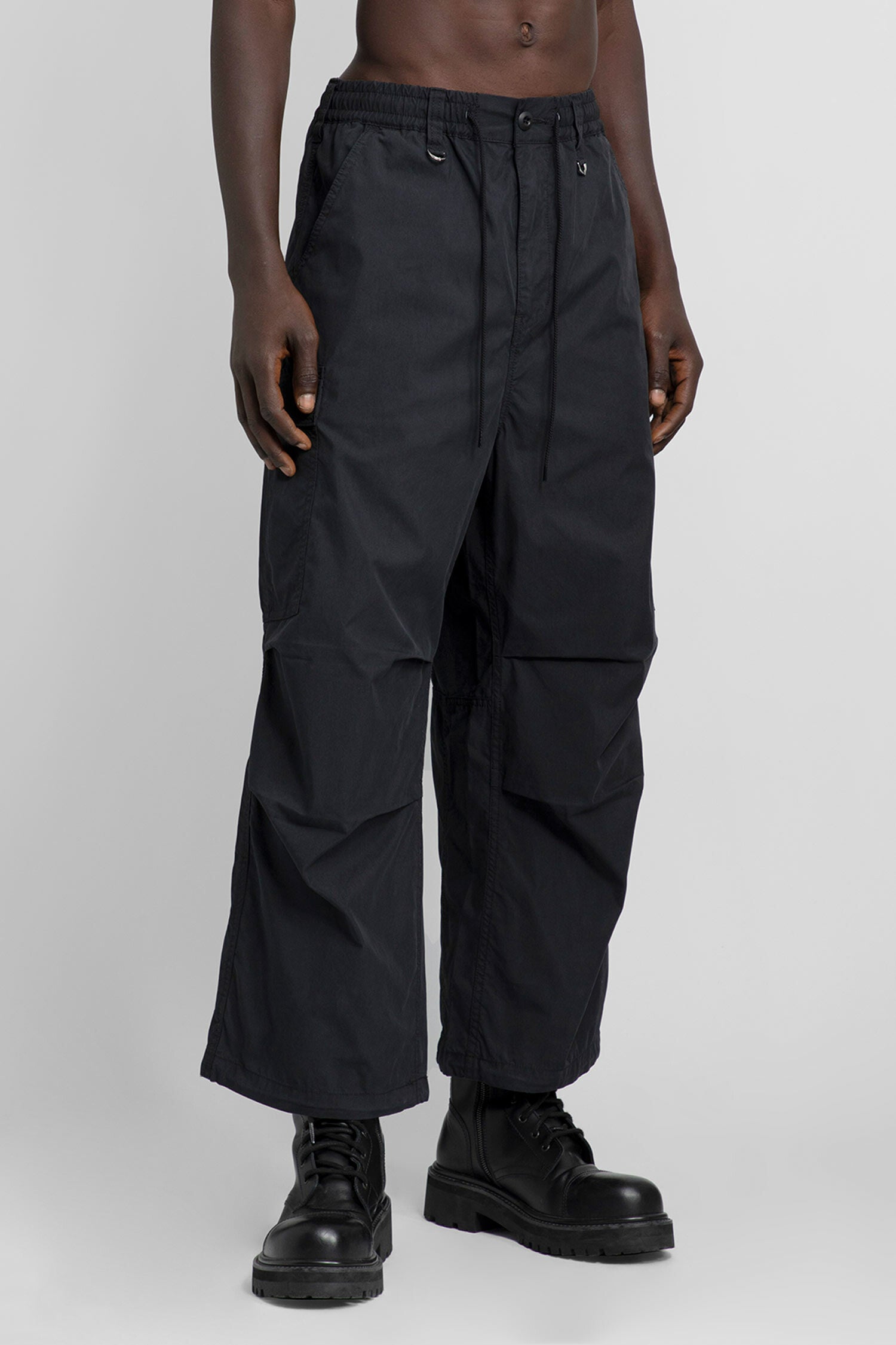 MASTERMIND WORLD MAN BLACK TROUSERS