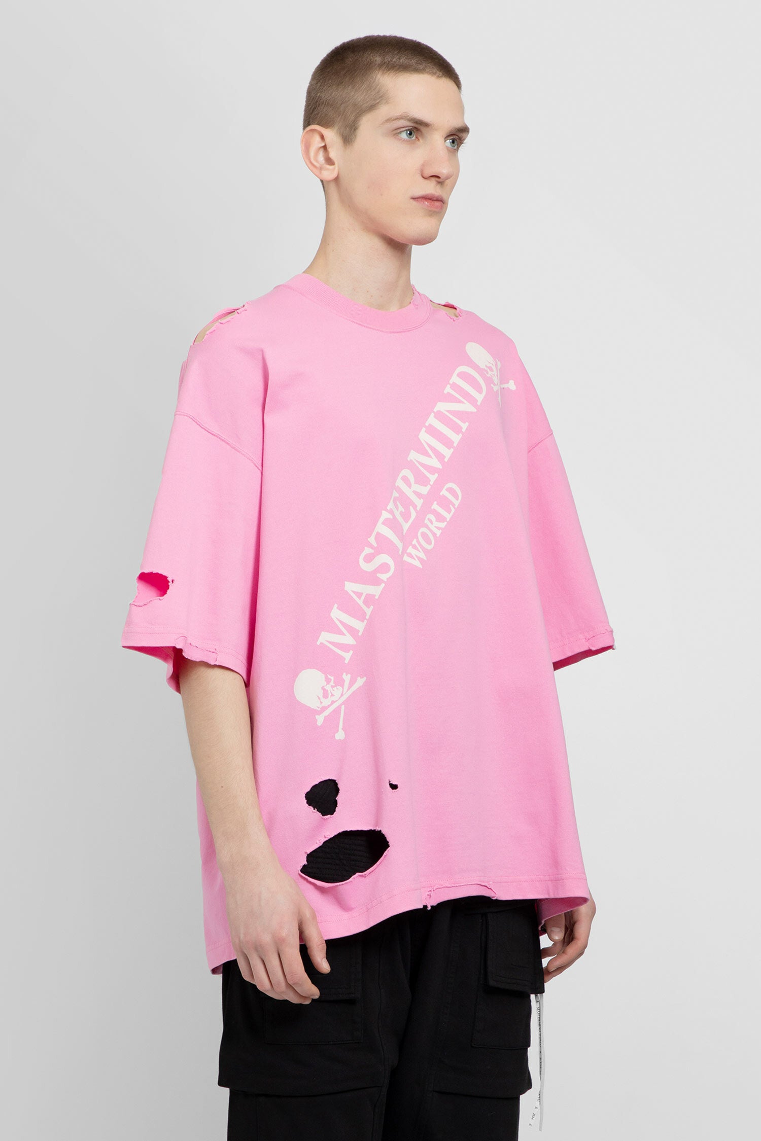 MASTERMIND WORLD MAN PINK T-SHIRTS & TANK TOPS