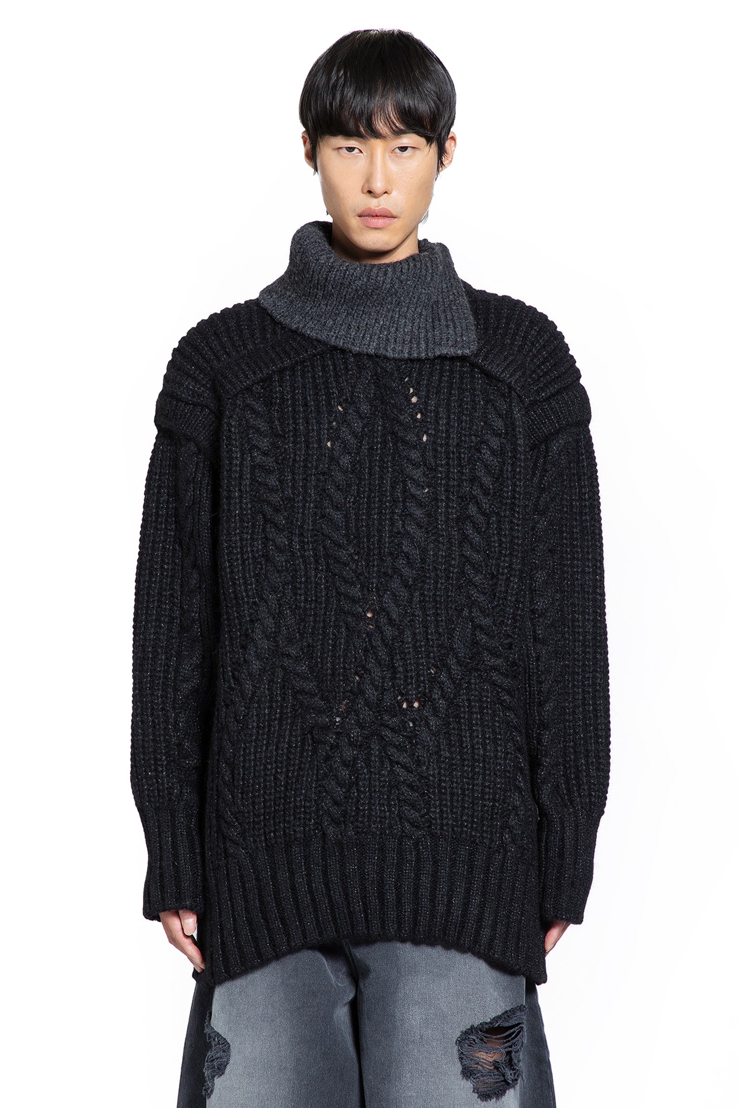 Contrast High-Neck Chunky Knit Jumper