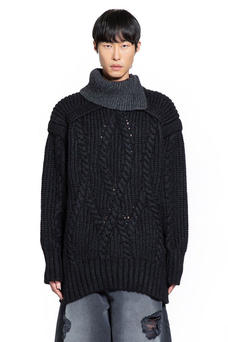 Contrast High-Neck Chunky Knit Jumper