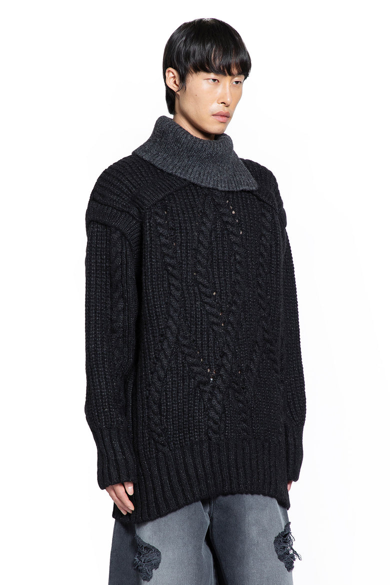 Contrast High-Neck Chunky Knit Jumper