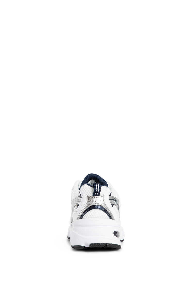 NEW BALANCE UNISEX WHITE SNEAKERS