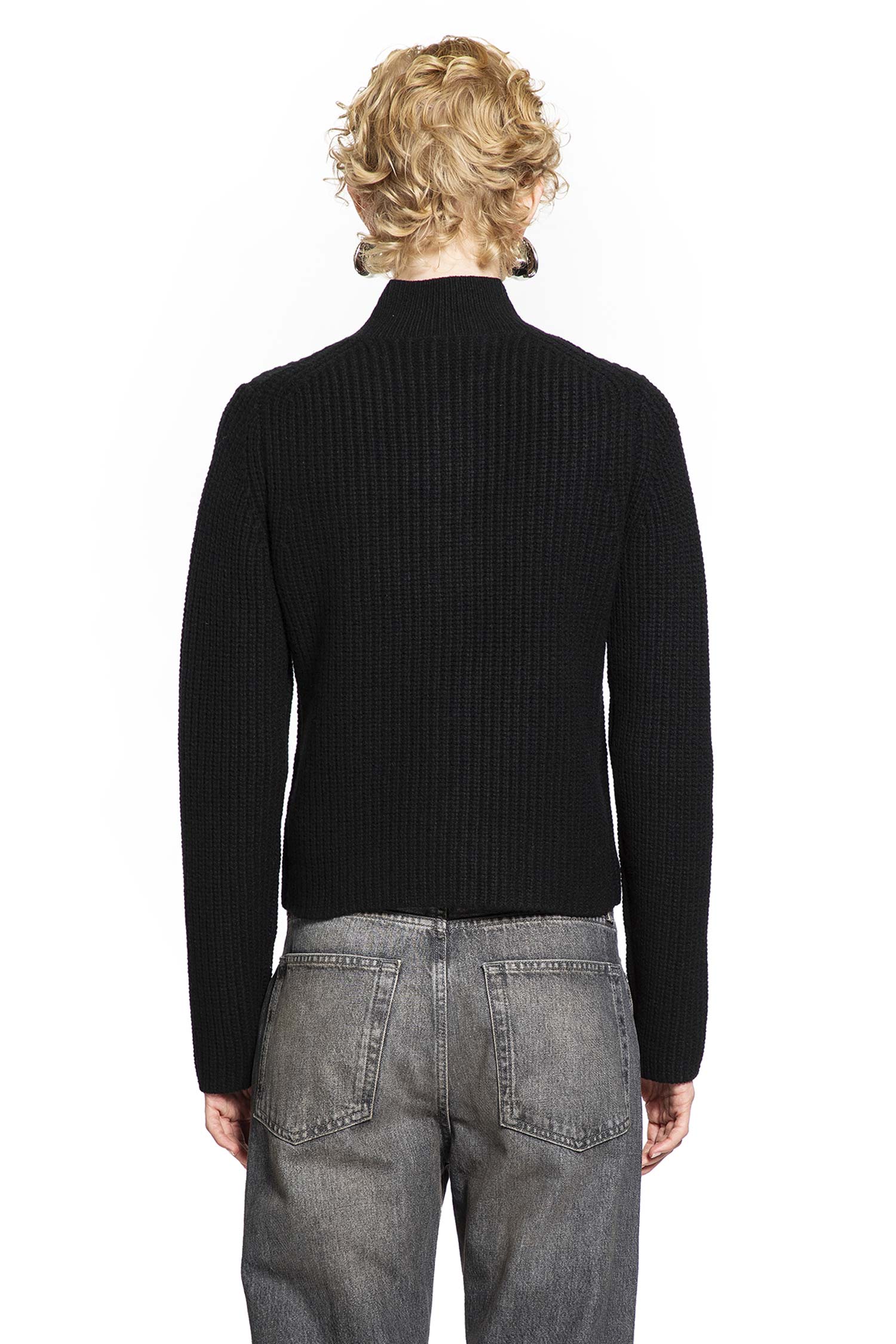 6397 WOMAN BLACK SWEATSHIRTS