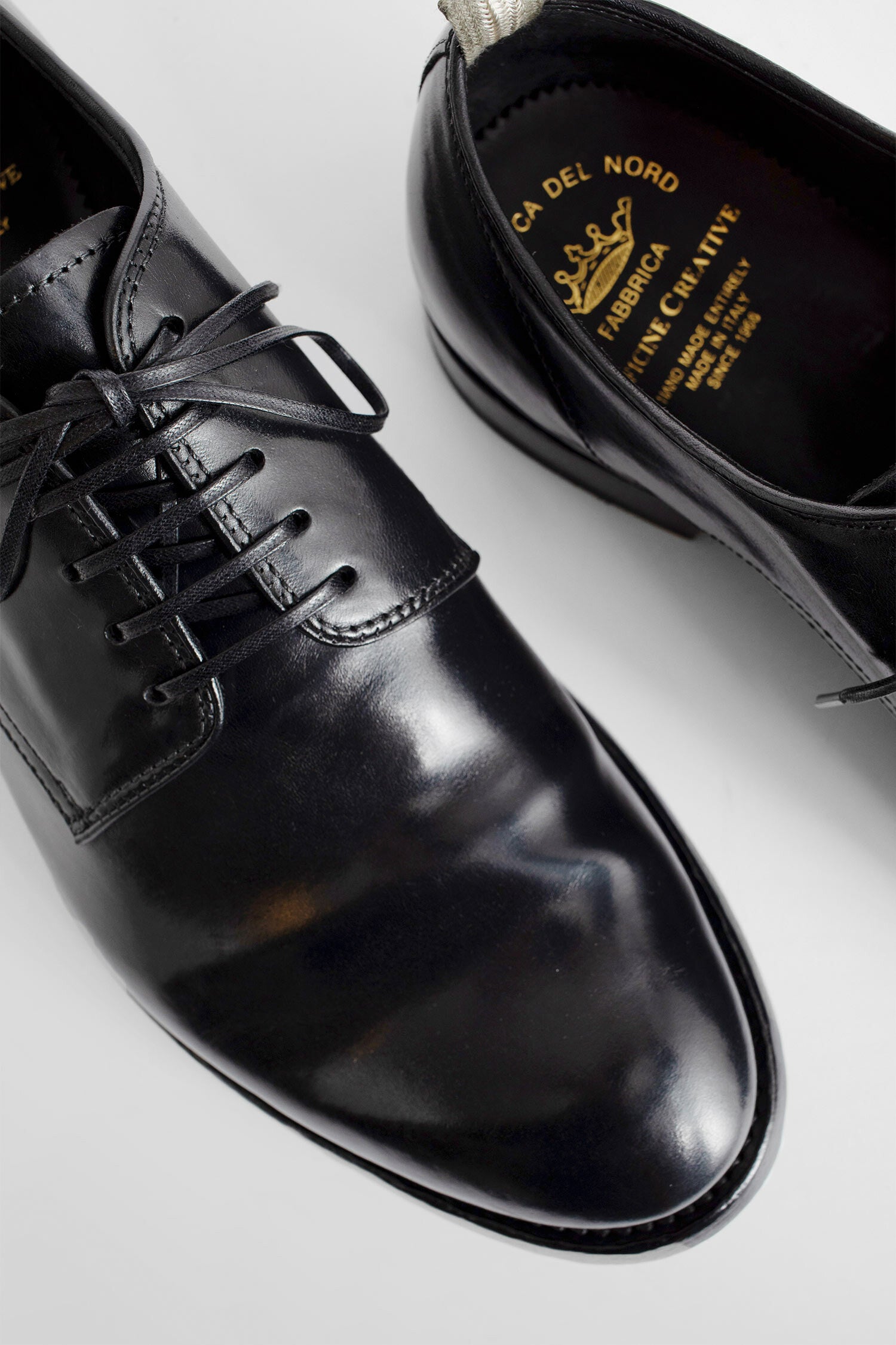 OFFICINE CREATIVE MAN BLACK LACE-UPS