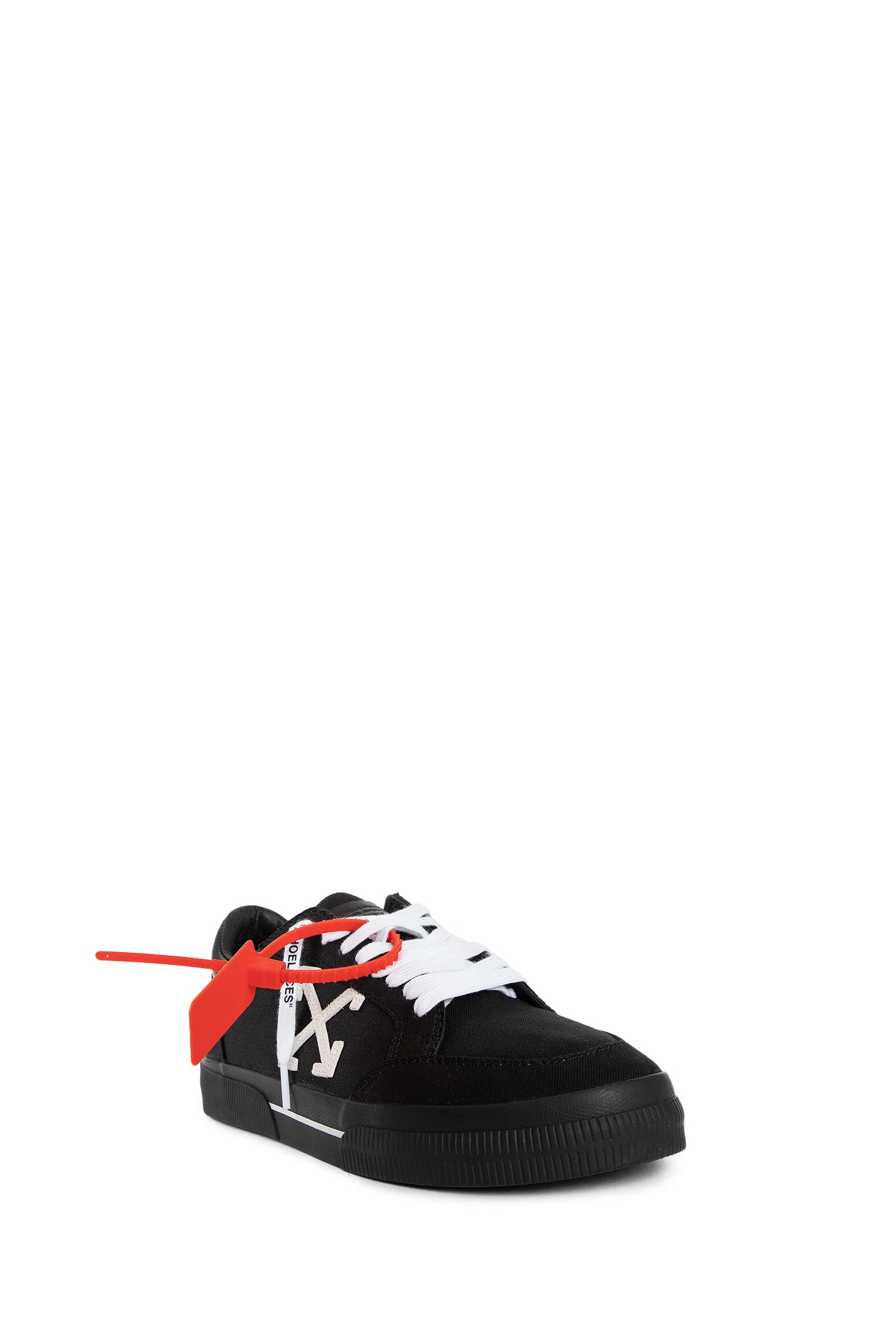 OFF-WHITE MAN BLACK SNEAKERS