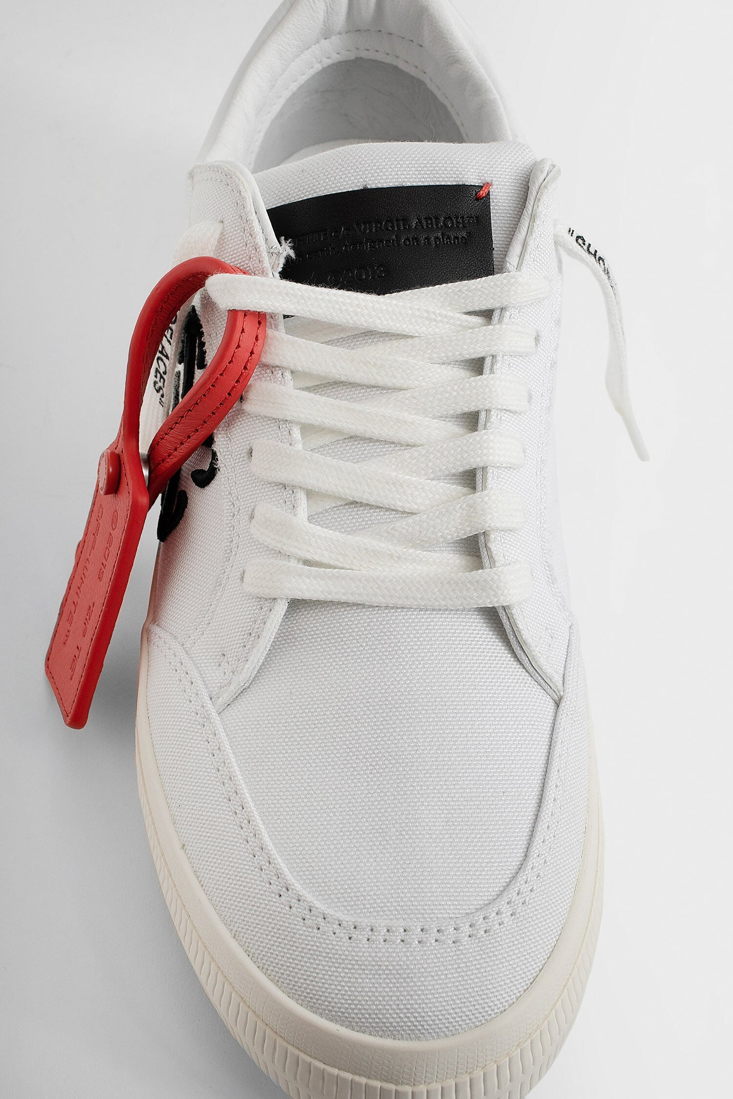 OFF-WHITE MAN WHITE SNEAKERS