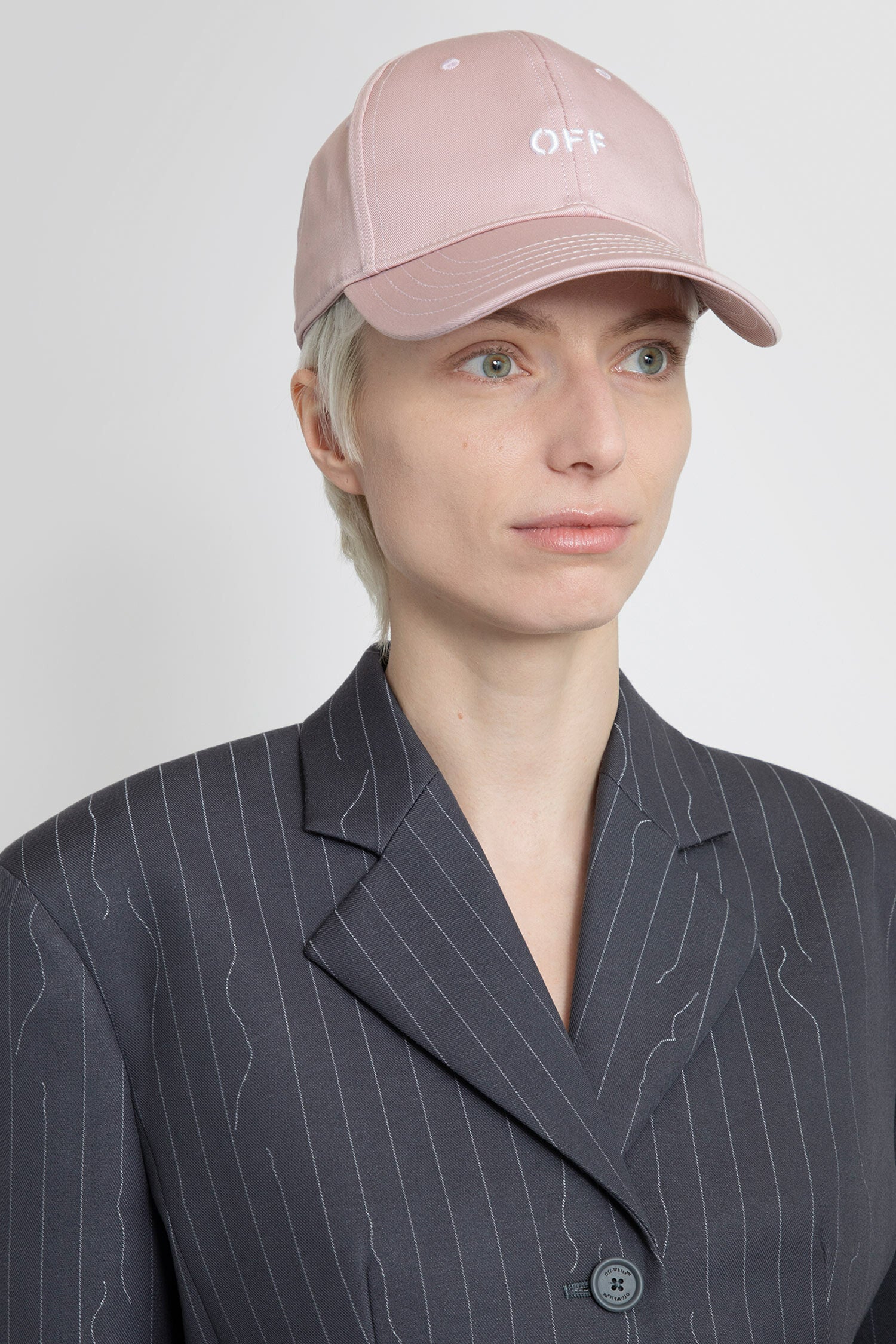 OFF-WHITE WOMAN PINK HATS