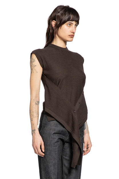 Sleeveless Buttoned Top