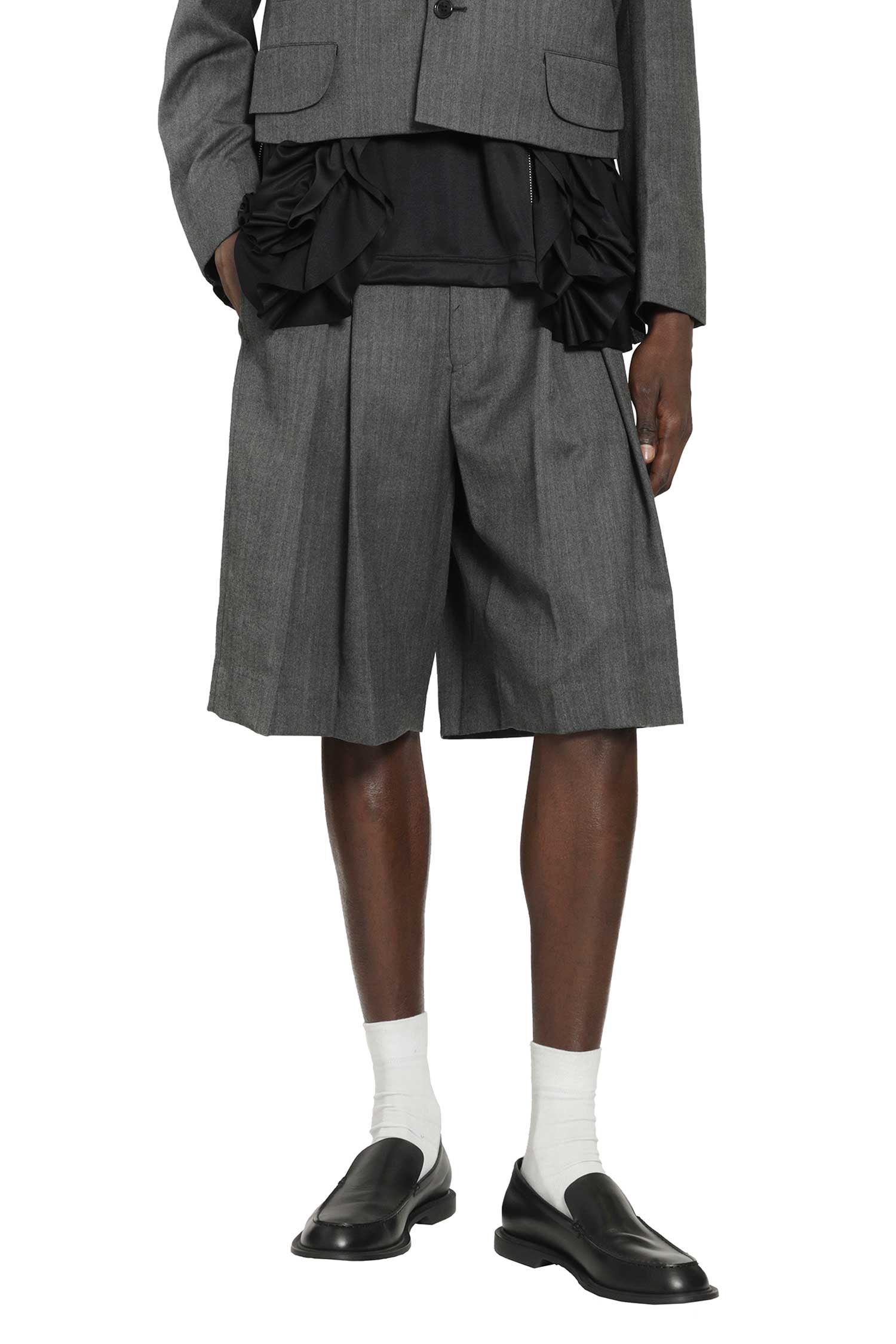 Tailored Shorts in Wool Herringbone