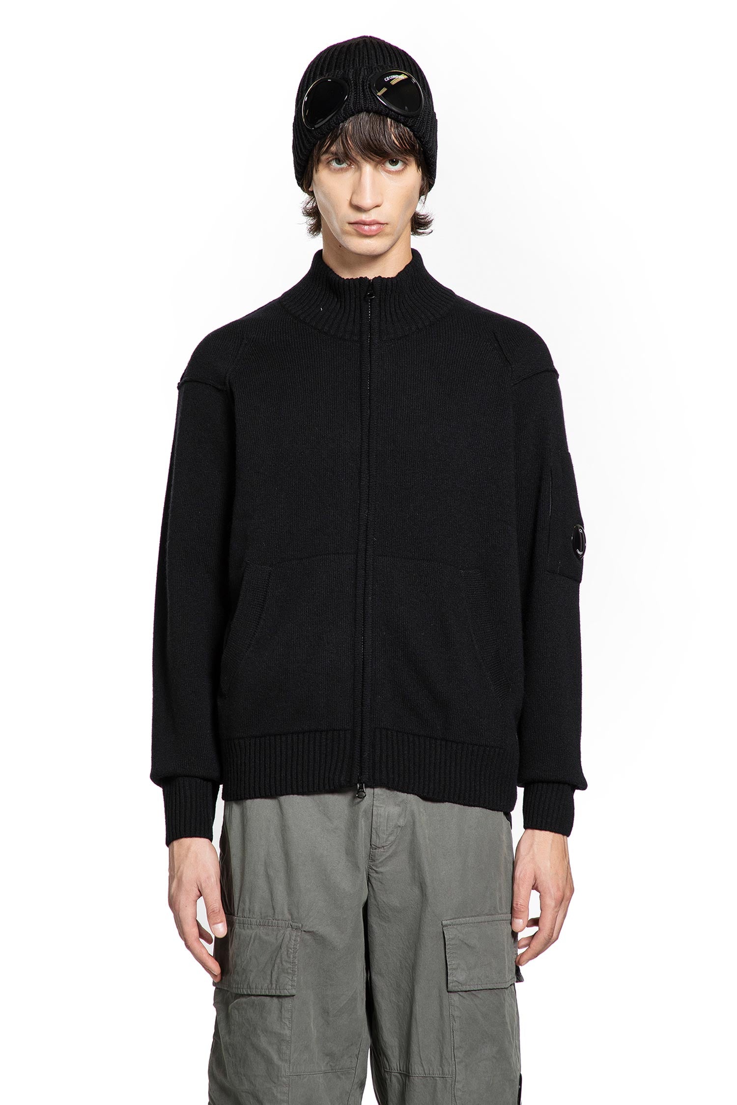 C.P. COMPANY MAN BLACK KNITWEAR