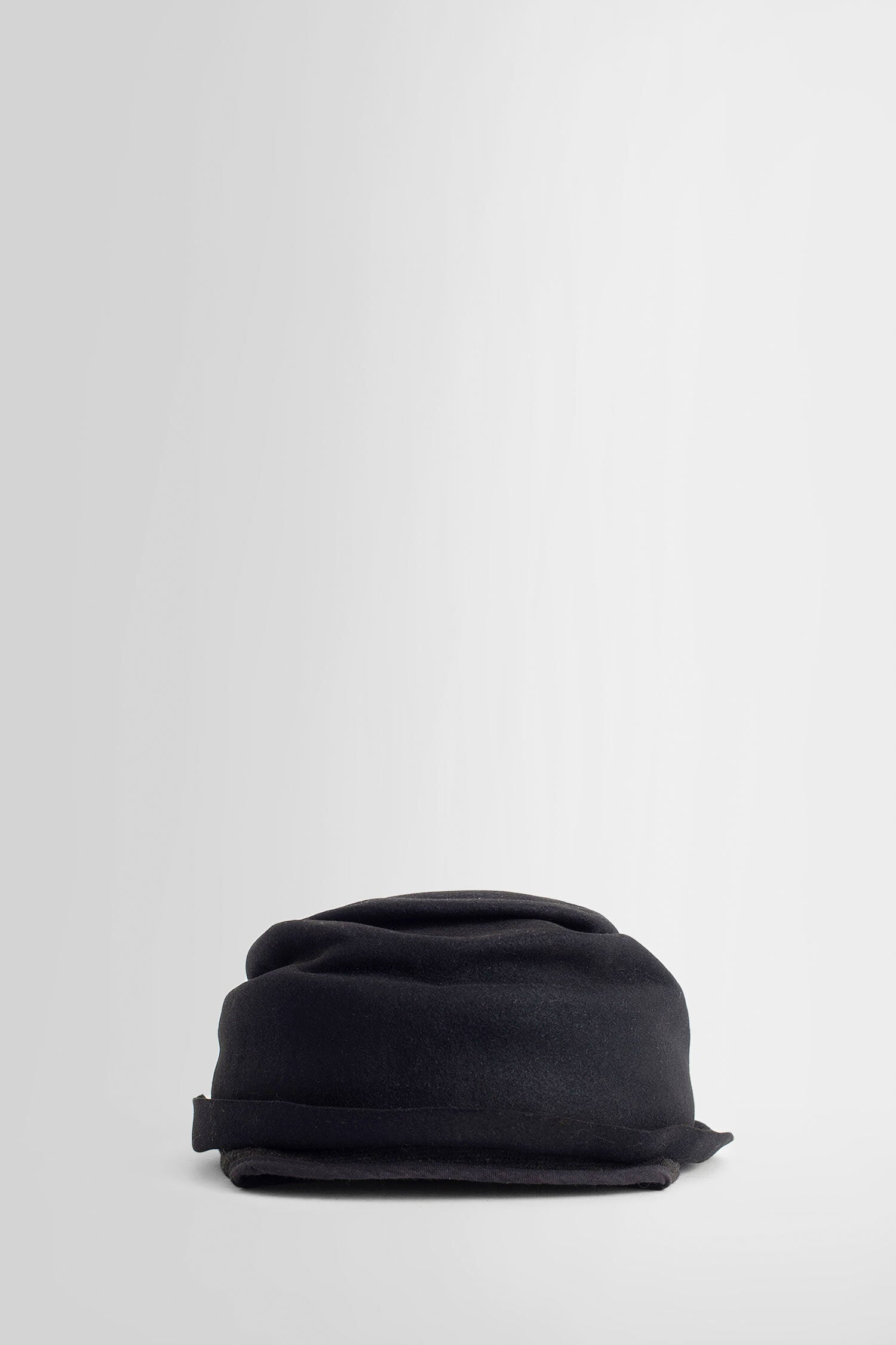 HORISAKI UNISEX BLACK HATS