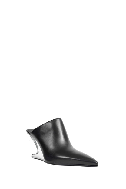 Sharp Cantilever 8 Sabot