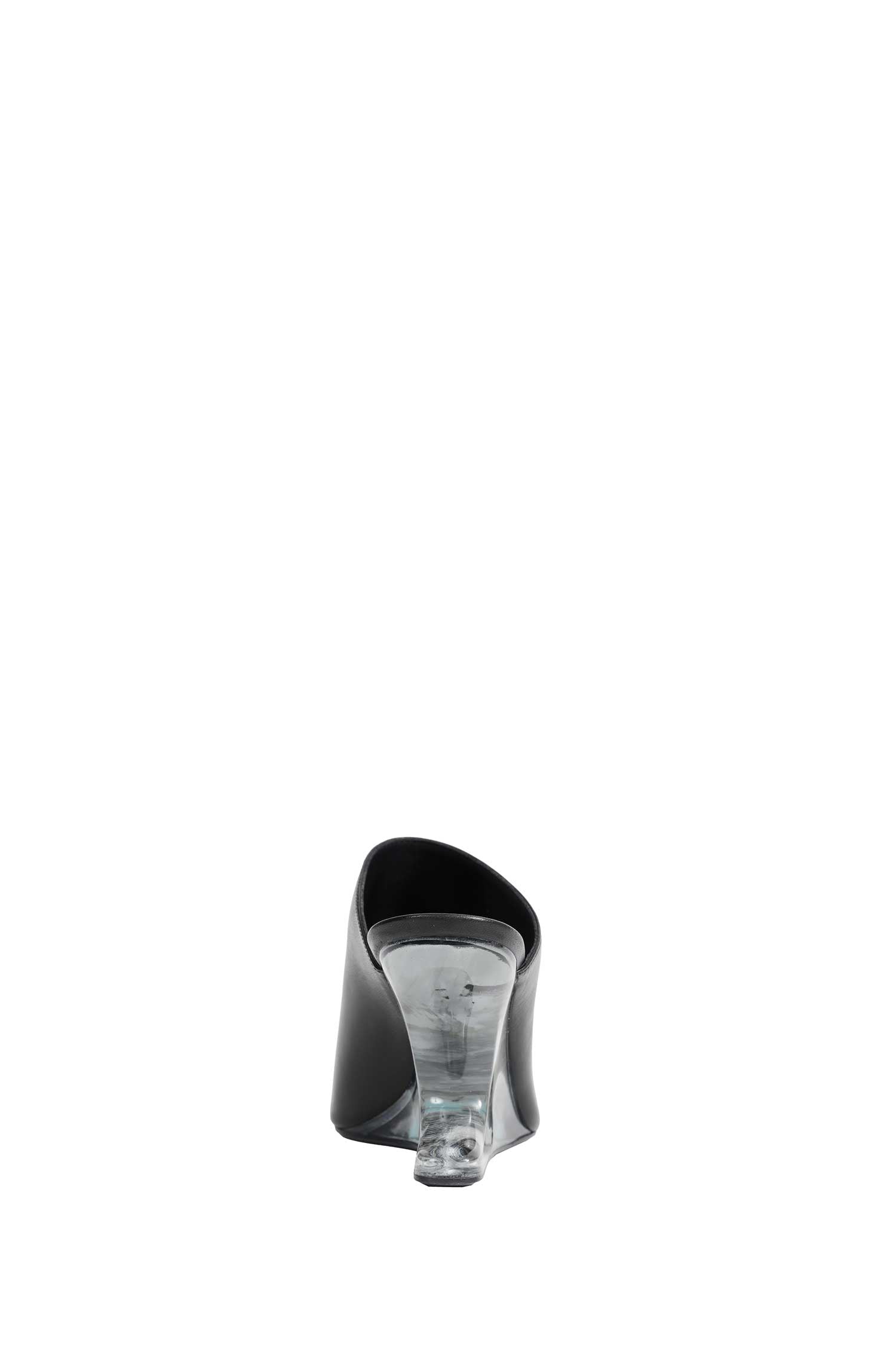 Sharp Cantilever 8 Sabot
