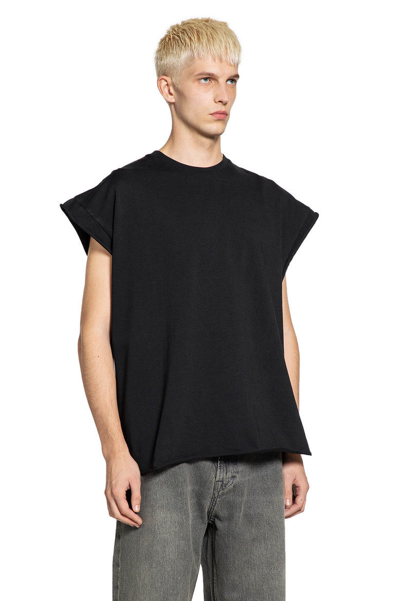Sleeveless T-Shirt