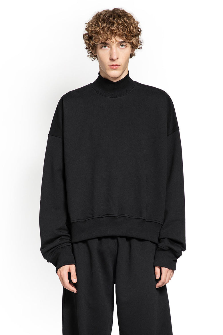 ROADLESS MAN BLACK SWEATSHIRTS