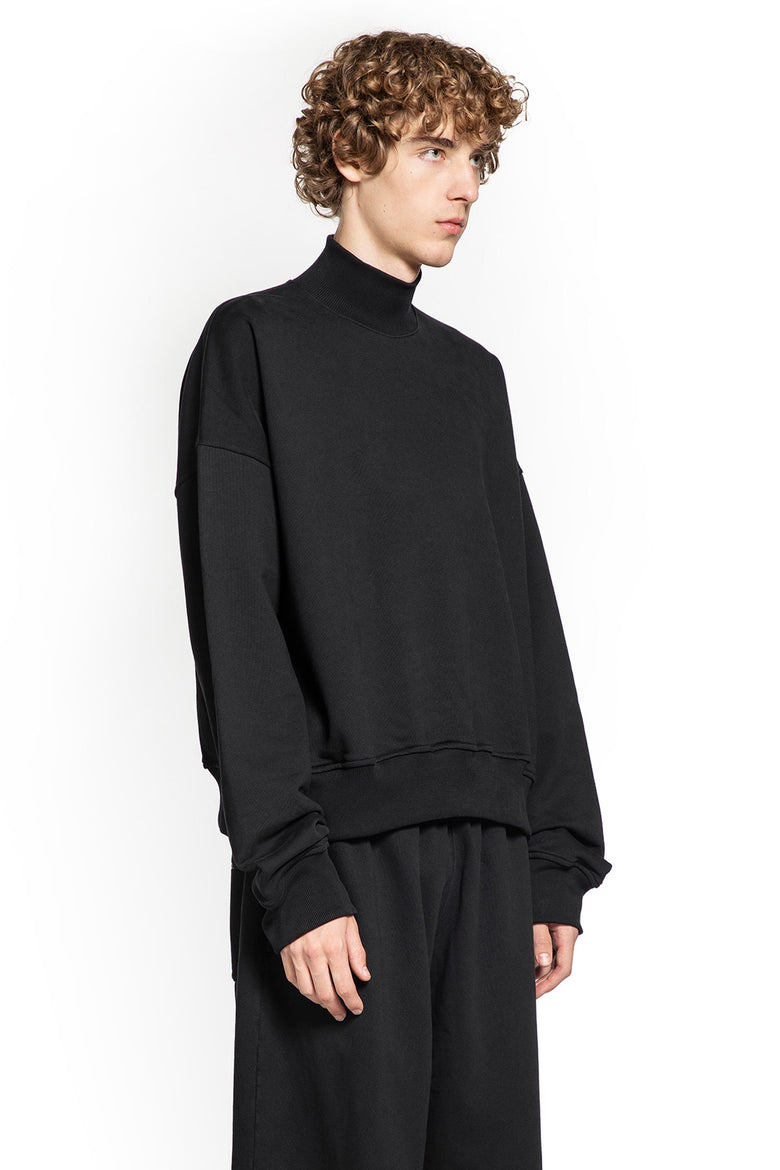 ROADLESS MAN BLACK SWEATSHIRTS