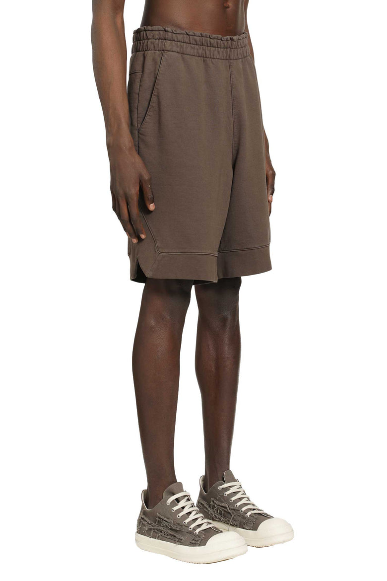 
              ROADLESS Basketball Shorts man
            