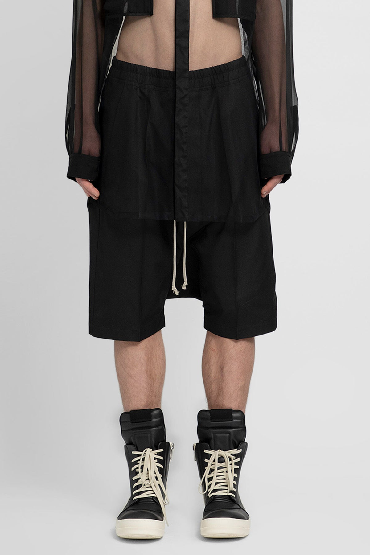RICK OWENS SHORTS BLACK WOMAN