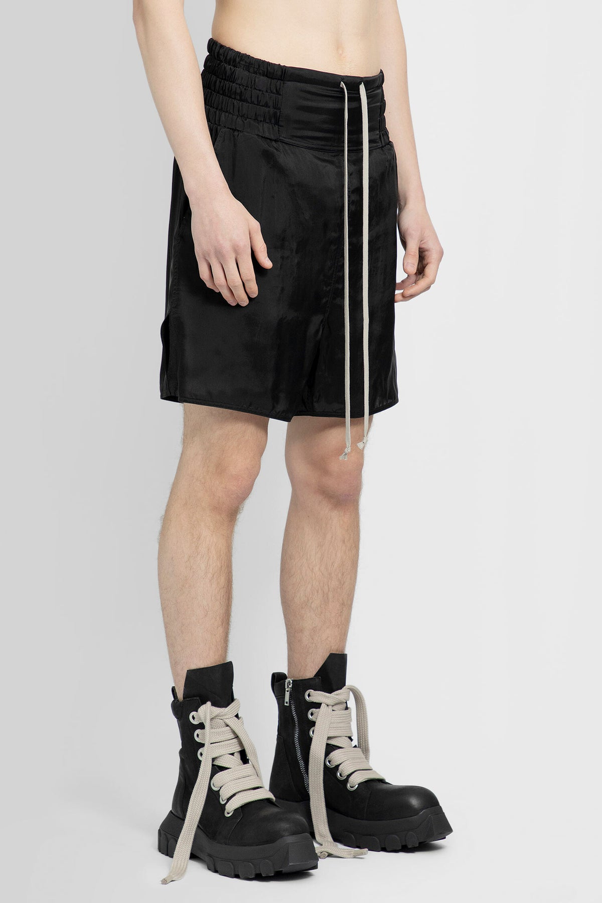 RICK OWENS SHORTS BLACK WOMAN