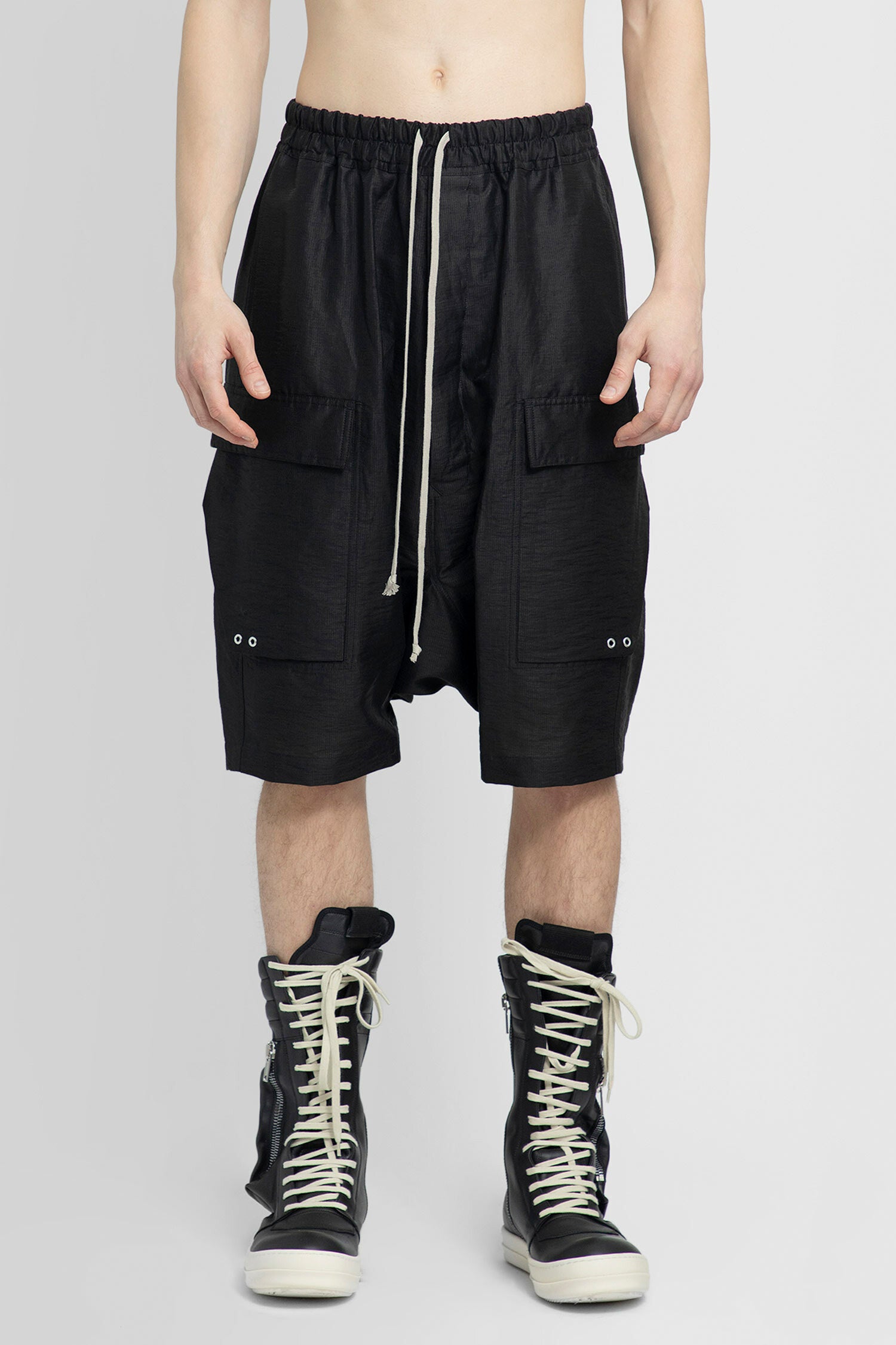 RICK OWENS SHORTS BLACK WOMAN