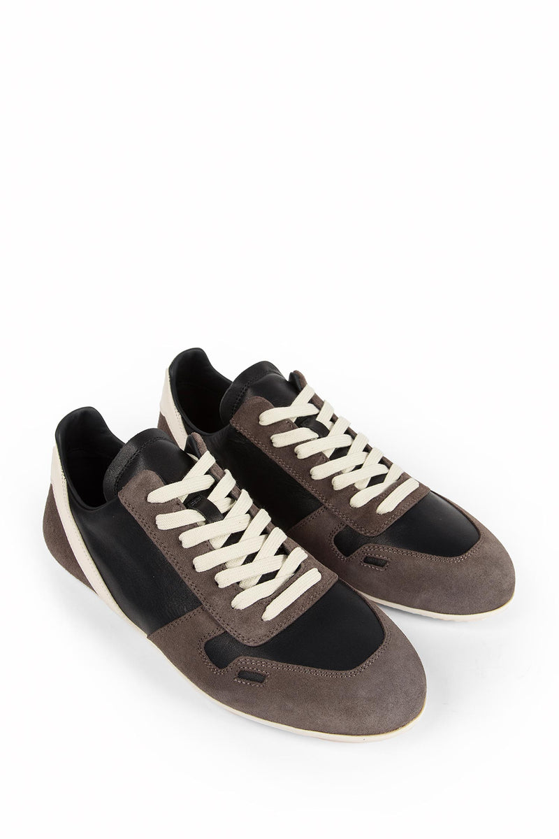 Concordians Minimal Sneakers