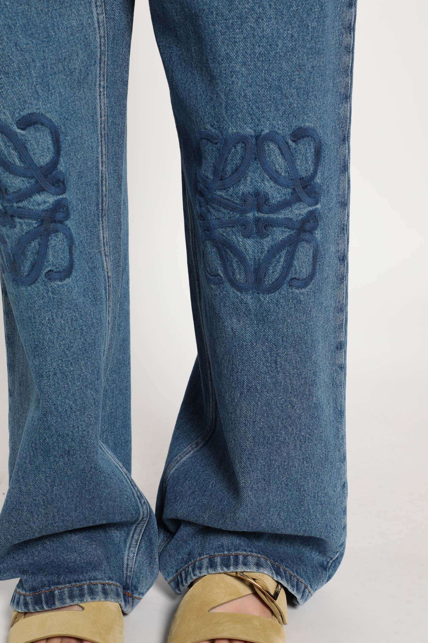 Anagram Baggy Jeans in denim