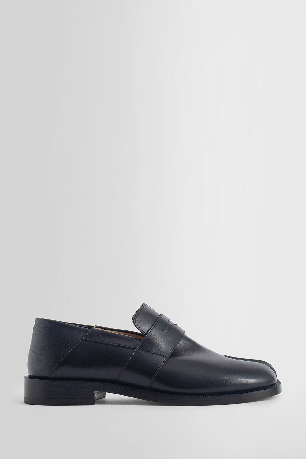 MAISON MARGIELA WOMAN BLACK FLATS