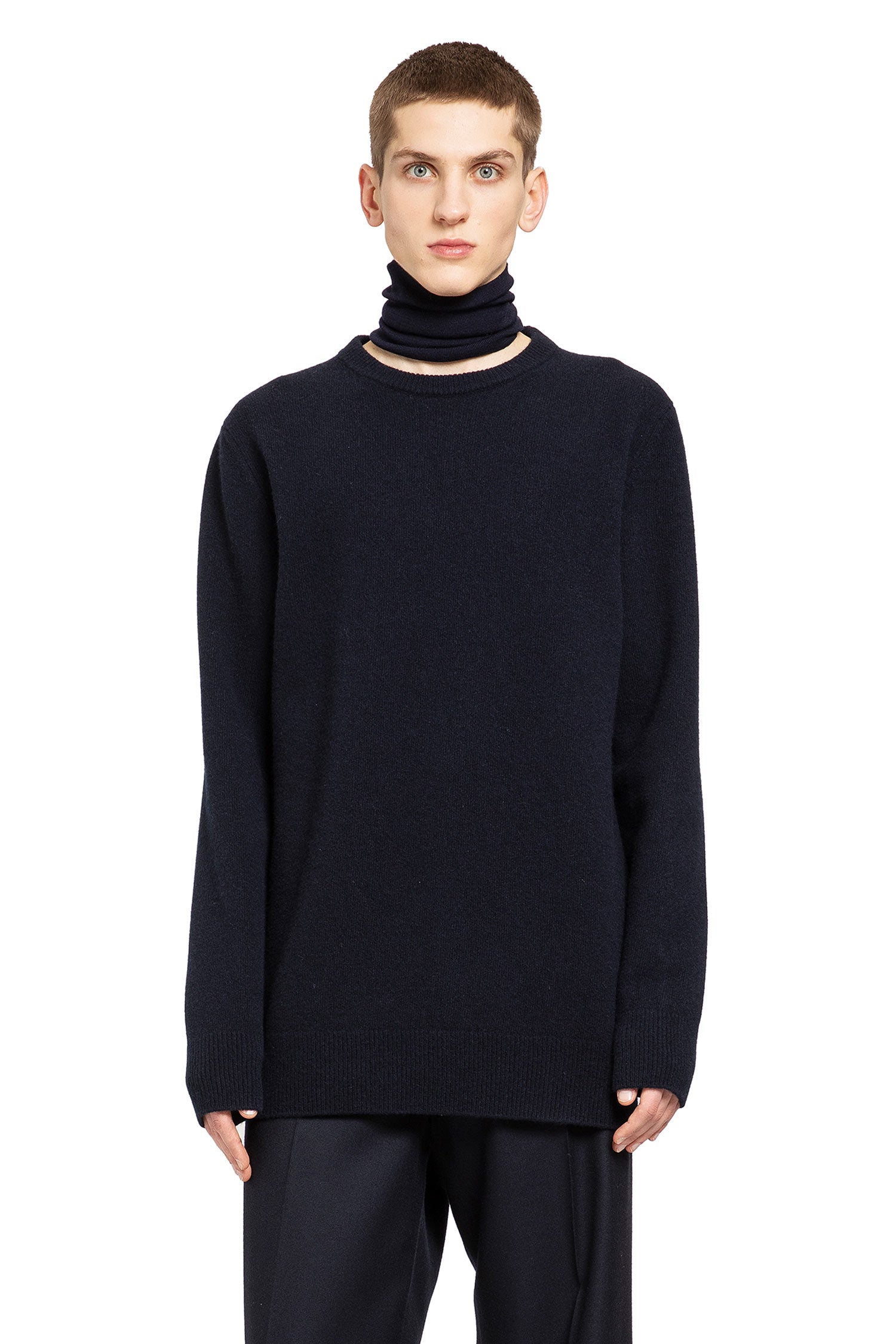 MAISON MARGIELA MAN BLUE KNITWEAR