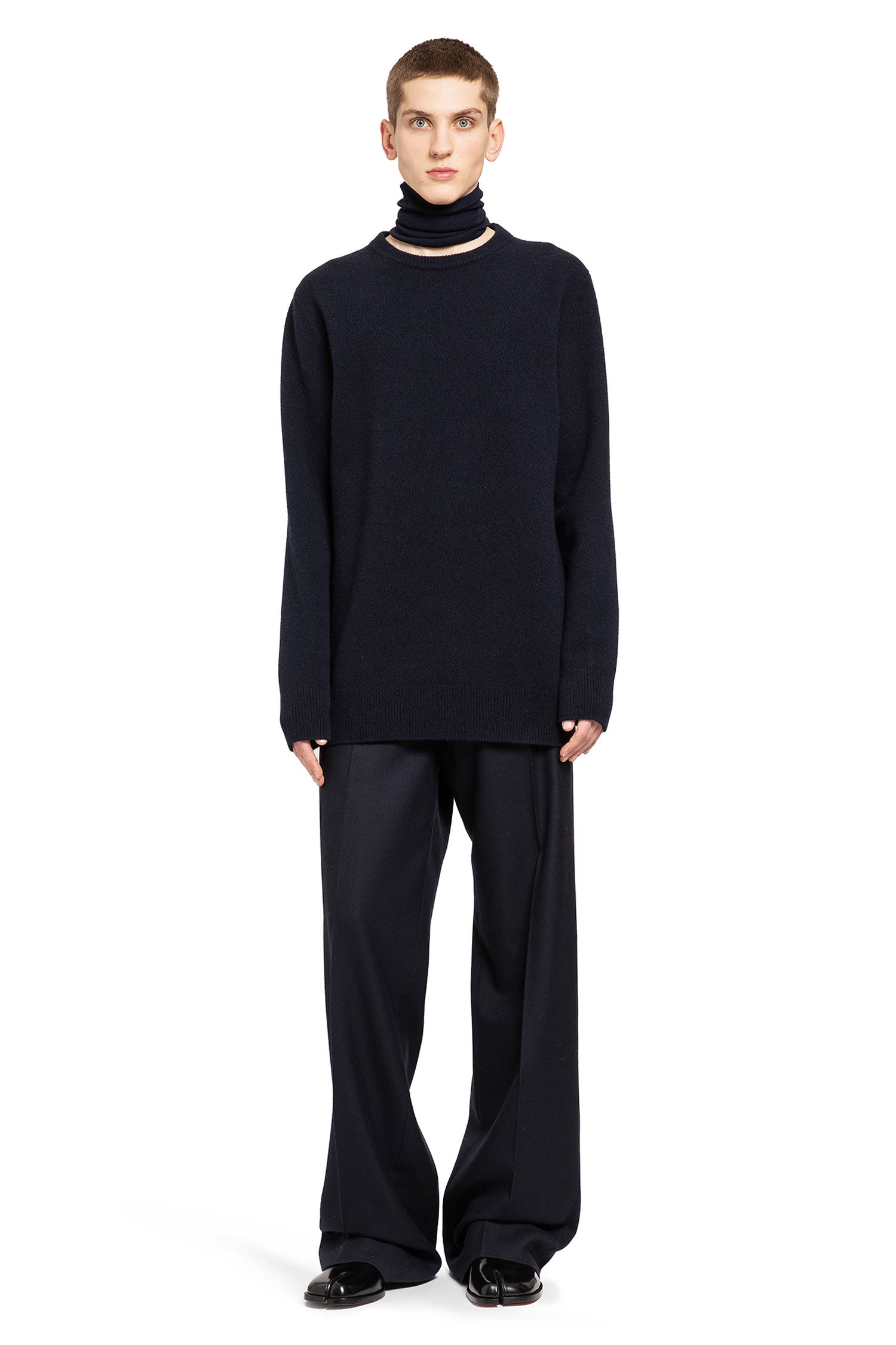 MAISON MARGIELA MAN BLUE KNITWEAR