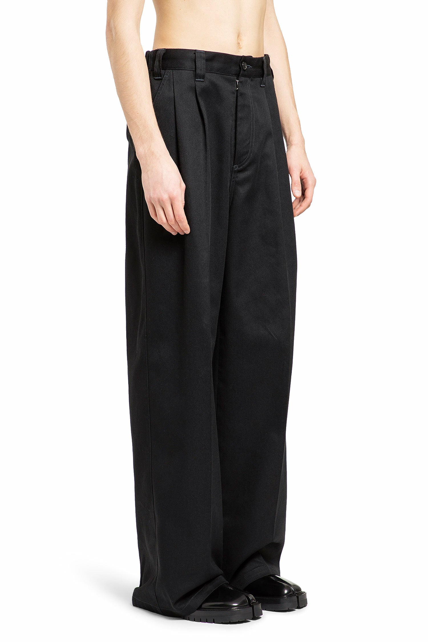 MAISON MARGIELA MAN BLACK TROUSERS