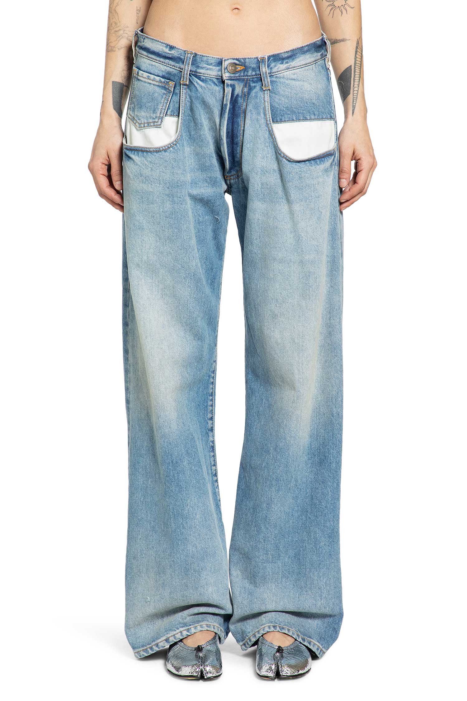 Low Rise Loose Fit Jeans