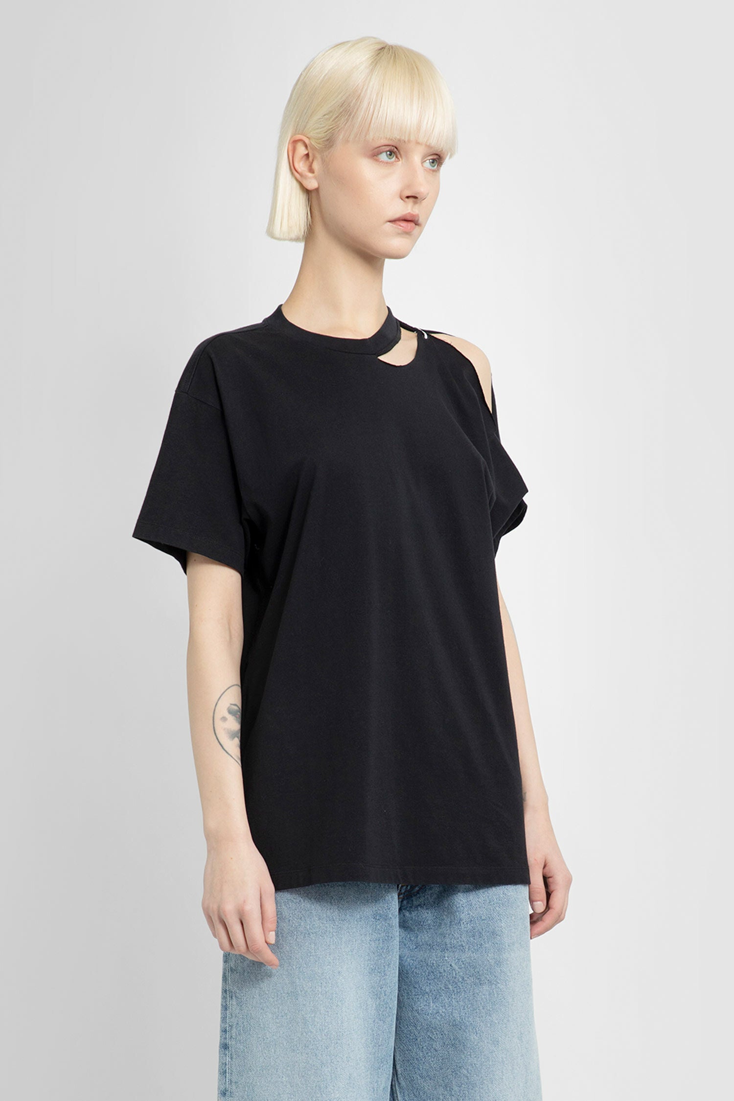 MM6 MAISON MARGIELA WOMAN BLACK T-SHIRTS & TANK TOPS