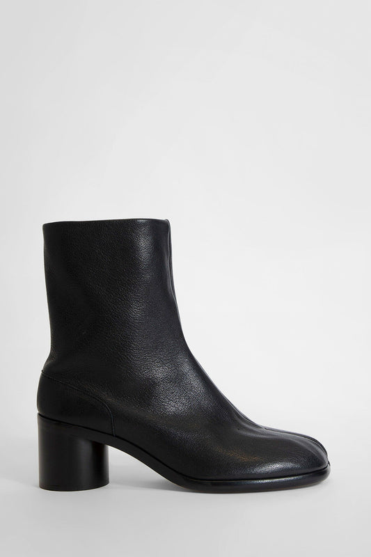 MAISON MARGIELA MAN BLACK BOOTS