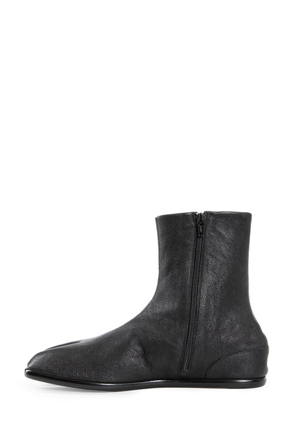 MAISON MARGIELA MAN BLACK BOOTS