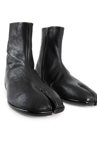 MAISON MARGIELA MAN BLACK BOOTS