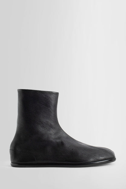 MAISON MARGIELA MAN BLACK BOOTS