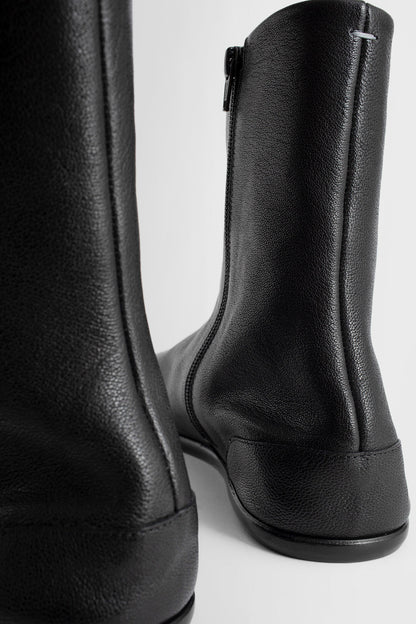 MAISON MARGIELA MAN BLACK BOOTS